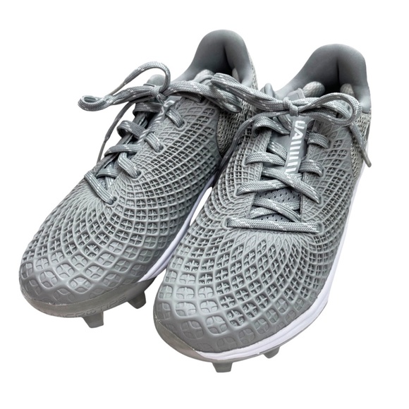 NWOT Under Armour Women’s Softball Cleats Gray Size 7.5 - Picture 2 of 14